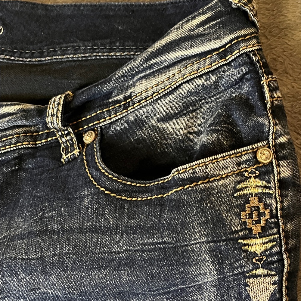 Ariya Distressed Blue Jeans WithSequins and Designs. Size 15/16 - Picture 3 of 10